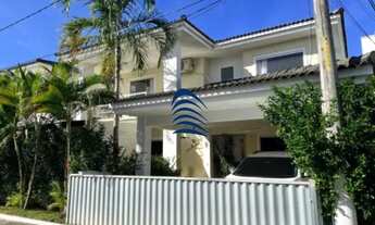 Imagem: Linda casa em Buraquinho com 4 quartos