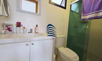 Imagem 5: Apartamento na Barra 2/4, sendo uma suíte, banheiro social, sala, varanda gourmet, cozin