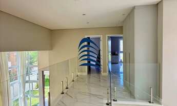 Imagem 7: Casa em fino acabamento, nova, terreno na melhor quadra do condomínio, lote plano, 5 ampla