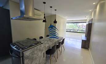 Imagem: Apartamento conta com três quartos, três