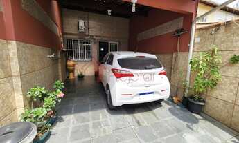 Imagem: Linda casa com entrada independente com