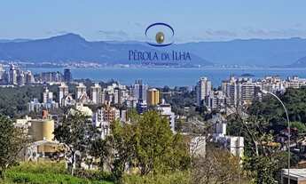 Imagem: 533M² de Área Construída, 450M² de Área