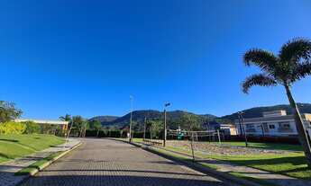 Imagem 6: Terreno à venda em Florianópolis-SC, bairro Rio Tavares, com 450m² de área. Imperdível opo