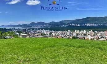 Imagem: Terreno de 670m² em condomínio de luxo