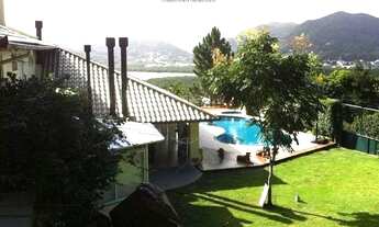 Imagem: Casa de Luxo à Venda em Florianópolis-SC