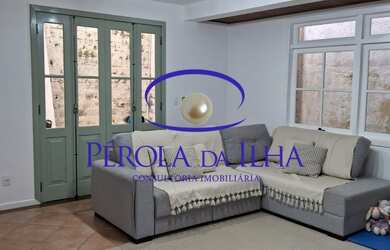Imagem 6: Casa Espaçosa e Luxuosa à Venda em Florianópolis-SC, Bairro João Paulo: 4 Quartos, 2 Suíte