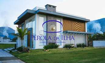 Imagem 3: Casa de Luxo em Condomínio à Venda em Ratones, Florianópolis-SC: 4 Quartos, 4 Suítes, 6 Ba