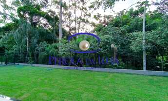 Imagem 2: Imperdível casa à venda em Florianópolis-SC, 4 quartos, 3 suítes, 4 banheiros, 2 vagas de