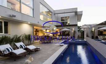 Imagem 3: Imperdível: Casa de luxo com 4 suítes e 485m² em Jurerê, Florianópolis-SC