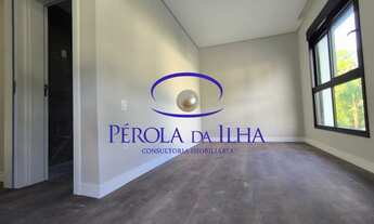 Imagem 7: Imperdível casa à venda em Florianópolis-SC, 4 quartos, 3 suítes, 4 banheiros, 2 vagas de