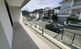 Imagem 3: Casa de luxo à venda em Pedra Branca, Palhoça-SC: 3 quartos, 3 suítes, 4 banheiros, 4 vaga