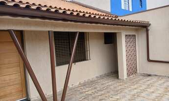 Imagem 3: 2 dormitórios, 1 suítes, 3 banheiro, 5 vagas na garagem, 180M² de Área Construída