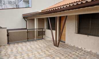 Imagem 2: 2 dormitórios, 1 suítes, 3 banheiro, 5 vagas na garagem, 180M² de Área Construída