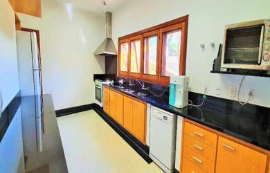 Imagem 3: Casa de Luxo à Venda em Sorocaba-SP: 4 Suítes, 3 Salas e 687m² no Vivendas do Lago!