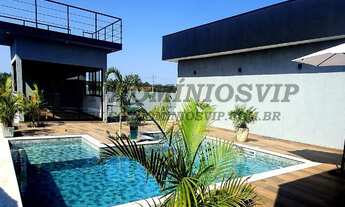 Imagem: Casa de luxo em condomínio à venda em