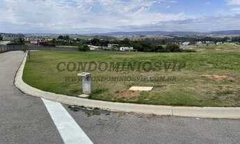 Imagem: Terreno de 1.050m² em condomínio de luxo