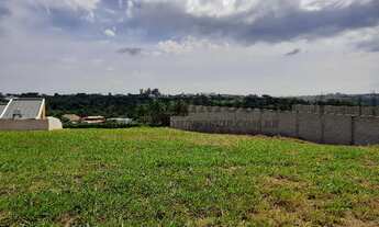 Imagem: Terreno de 1.051,04 m² em condomínio no