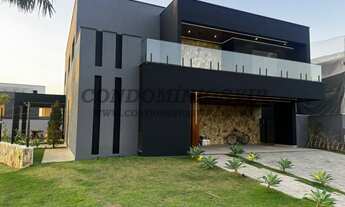 Imagem: Casa de Luxo em Condomínio à Venda em