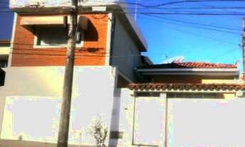 Imagem: 3 dormitórios, 2 banheiro, 2 vagas na garagem