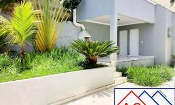 Imagem 4: 3 dormitórios, 1 suítes, 2 banheiro, 2 vagas na garagem