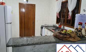 Imagem 4: 3 dormitórios, 1 suítes, 2 banheiro, 2 vagas na garagem