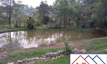 Imagem: 3 dormitórios, 2 banheiro, 5 vagas na garagem