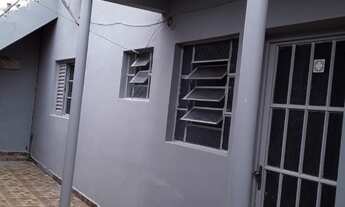 Imagem: 3 dormitórios, 1 banheiros, 1 vaga na garagem