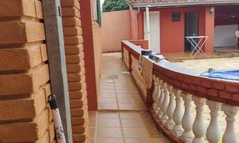 Imagem 4: 3 dormitórios, 1 suítes, 2 banheiro, 4 vagas na garagem