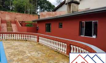 Imagem 5: 3 dormitórios, 1 suítes, 2 banheiro, 4 vagas na garagem