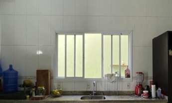 Imagem 6: 3 dormitórios, 1 suítes, 2 banheiro, 1 vaga na garagem