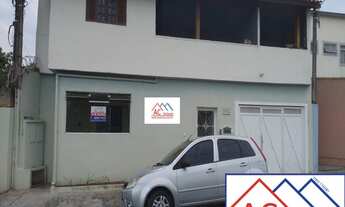 Imagem: 4 dormitórios, 1 banheiros, 2 vagas na