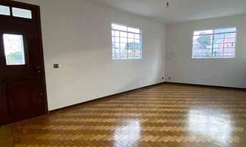 Imagem: 3 dormitórios, 1 banheiros, 2 vagas na