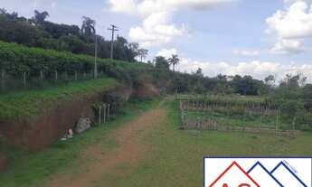 Imagem 3: 6 dormitórios, 2 suíte, 4 banheiro, 6 vagas na garagem, 30000M² de Área Construída