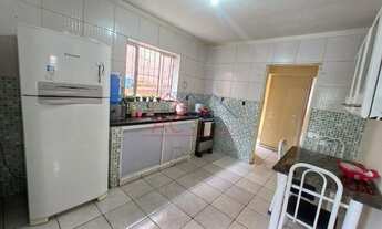 Imagem 3: 3 dormitórios, 1 suítes, 2 banheiro, 3 vagas na garagem