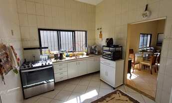 Imagem 7: 3 dormitórios, 1 suítes, 2 banheiro, 2 vagas na garagem