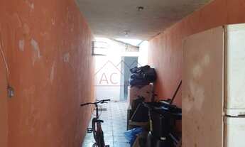 Imagem 3: 2 dormitórios, 1 banheiros, 3 vagas na garagem