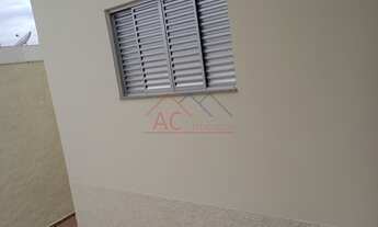 Imagem 2: 3 dormitórios, 1 banheiros, 2 vagas na garagem