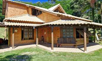 Imagem: 3 dormitórios, 3 banheiro, 4 vagas na garagem