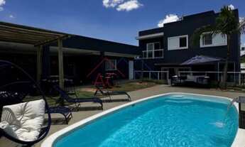 Imagem 2: 4 dormitórios, 1 suítes, 4 banheiro, 2 vagas na garagem