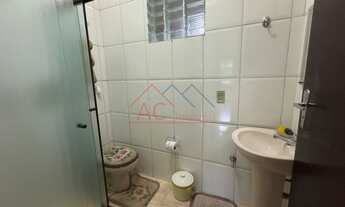 Imagem 6: 2 dormitórios, 1 suítes, 2 banheiro, 5 vagas na garagem