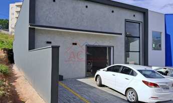 Imagem: 2 banheiro, 3 vagas na garagem, 250M² de