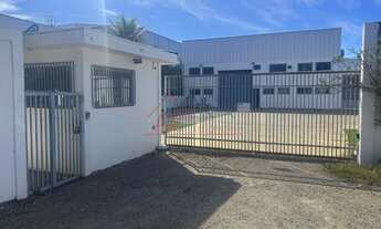 Imagem: 4 banheiro, 5 vagas na garagem