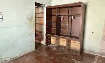 Imagem 3: 2 dormitórios, 1 banheiros, 1 vaga na garagem