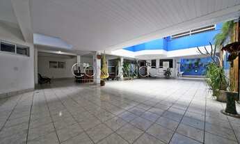 Imagem 7: Belíssima e ampla casa com localização tranquila e arborizada no coração do Água Verde