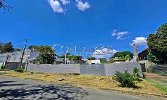 Imagem 2: Confiancce Imóveis vende: Excelente e amplo terreno, plano, em localização privilegiada no