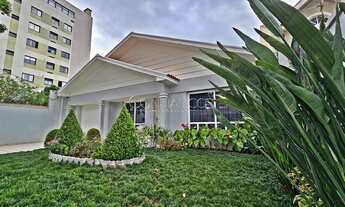 Imagem: Confiancce Imóveis vende Linda e encantadora