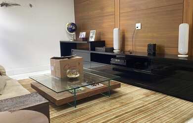 Imagem 6: Mansão a venda e aluguel no Itaigara, ² totais, finamente decorada em madeira nobre, amplo