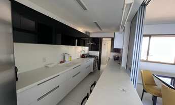 Imagem 6: Apartamento alto padrão, andar alto, 183m², 4 quartos, 3 suítes, suíte master com closet