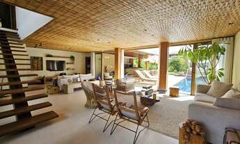 Imagem: Casa luxuosa, fino acabamento, 5 suítes