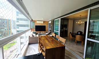 Imagem 2: Alphaville I, 141m², climatizado, 3 suítes, gabinete, varanda gourmet, sala, cozinha, fino